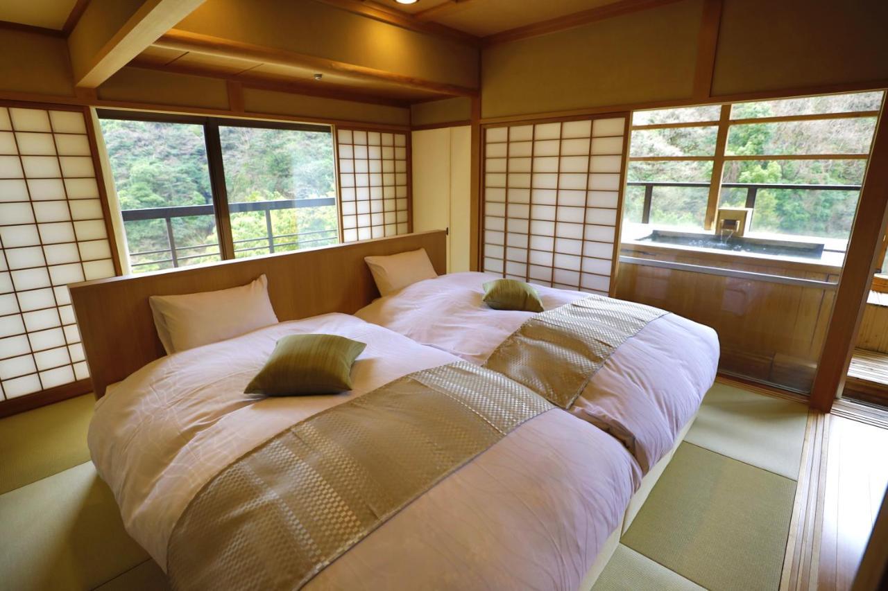 Oku Yugawara Sansuirou Hotel Bagian luar foto
