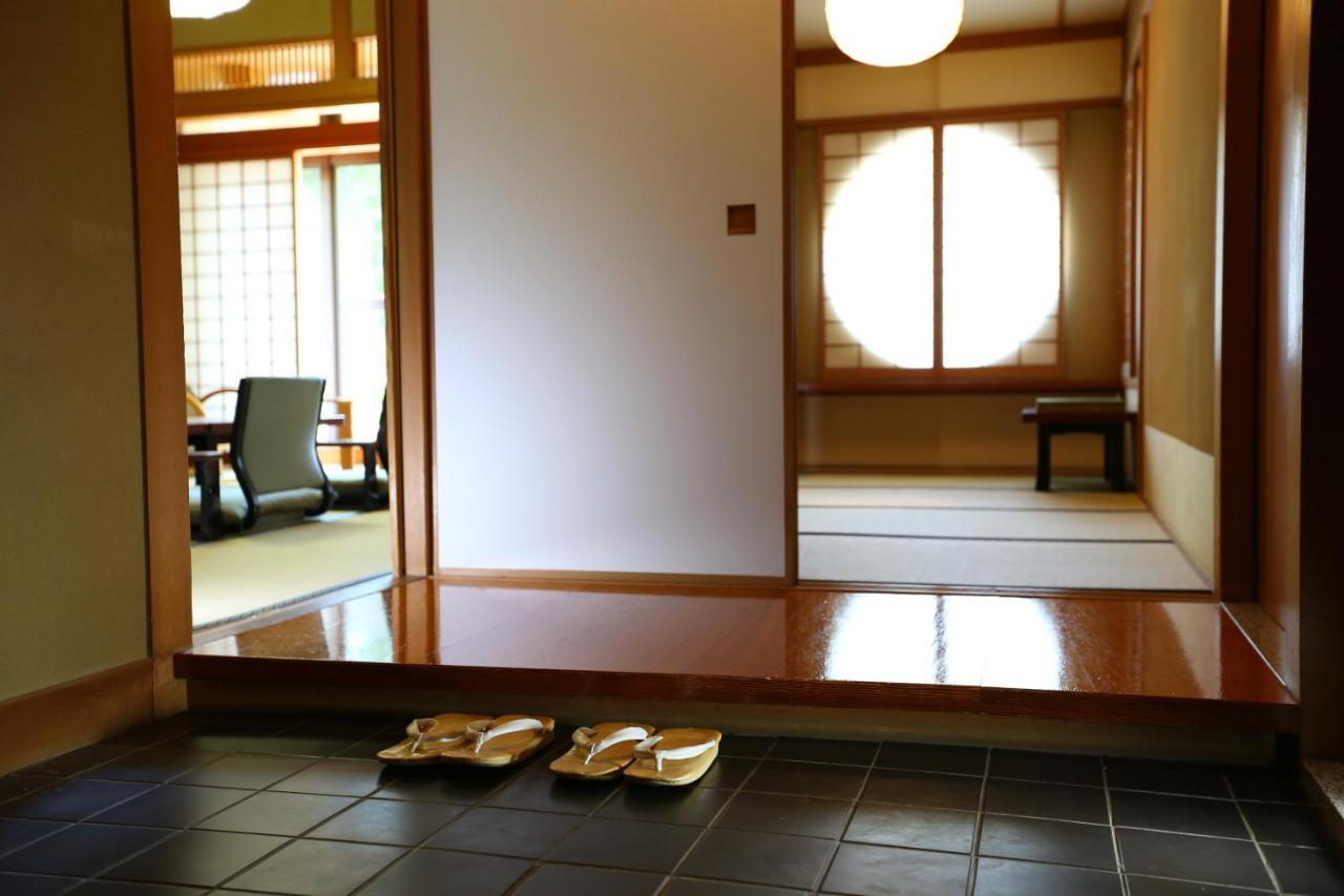 Oku Yugawara Sansuirou Hotel Bagian luar foto