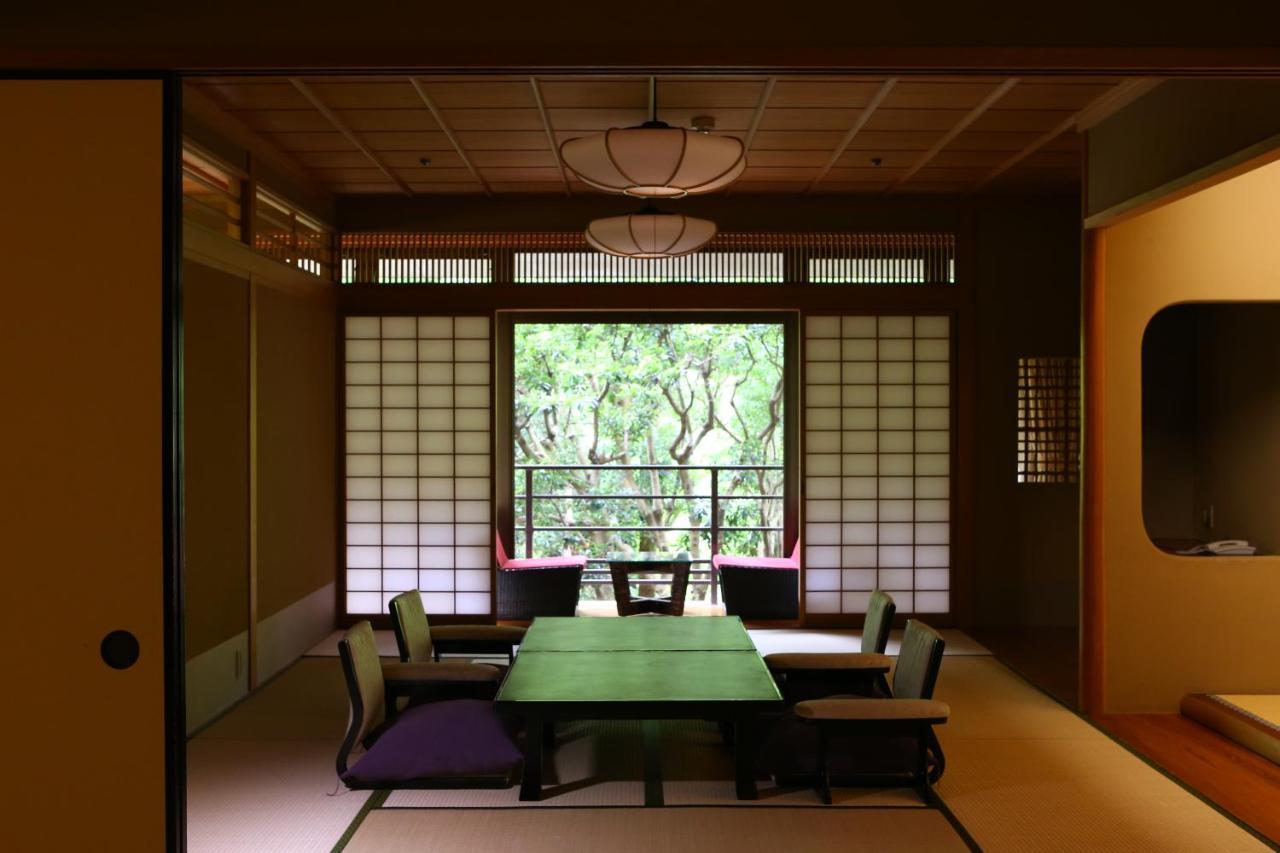 Oku Yugawara Sansuirou Hotel Bagian luar foto