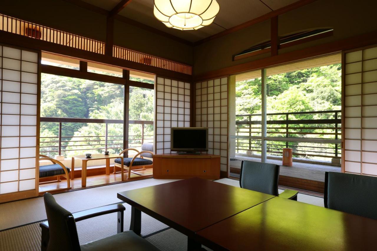 Oku Yugawara Sansuirou Hotel Bagian luar foto
