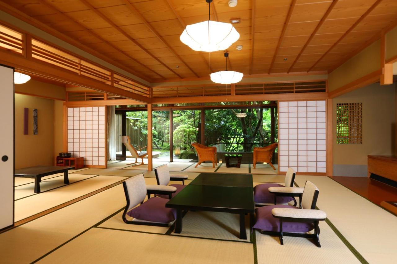 Oku Yugawara Sansuirou Hotel Ruang foto